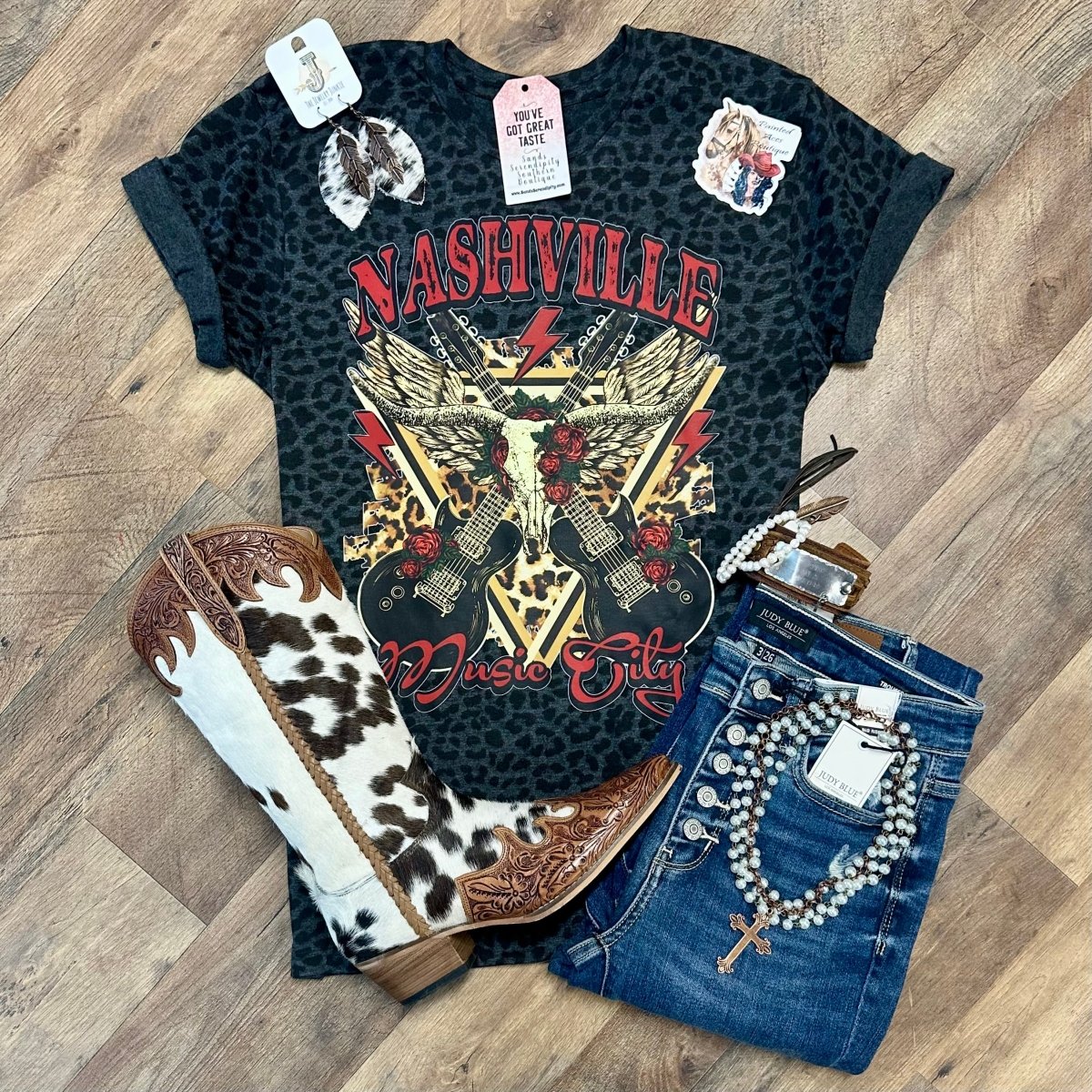 Nashville Music City |Boot Scootin’ Graphic T-Shirt