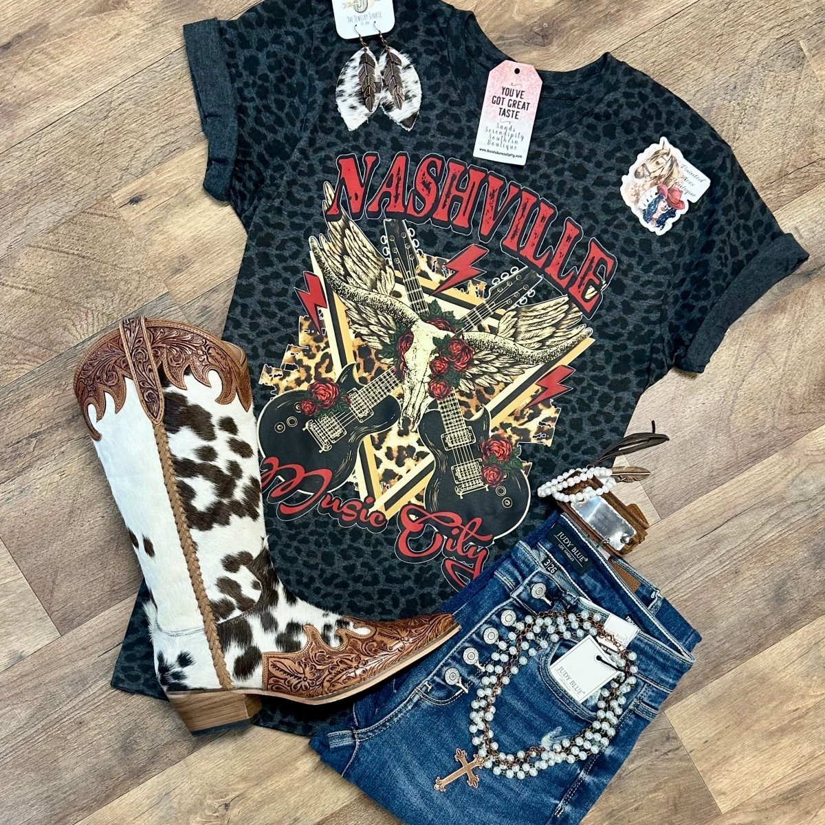 Nashville Music City |Boot Scootin’ Graphic T-Shirt